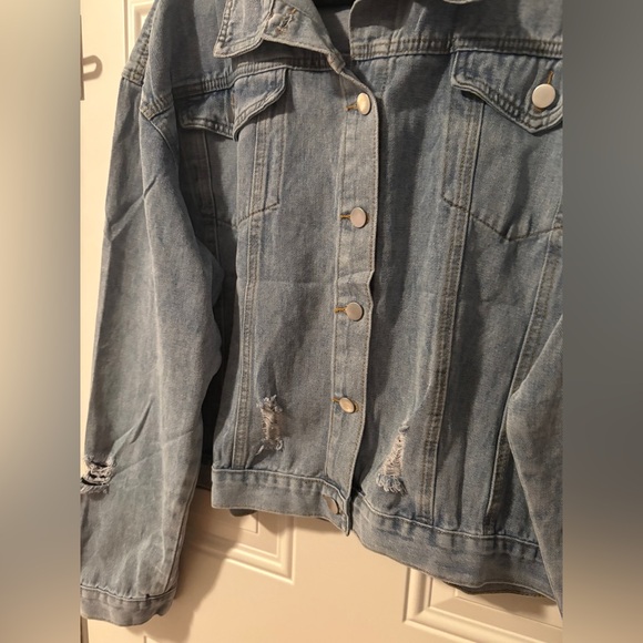 Women’s Distressed Denim Jacket - Picture 4 of 7